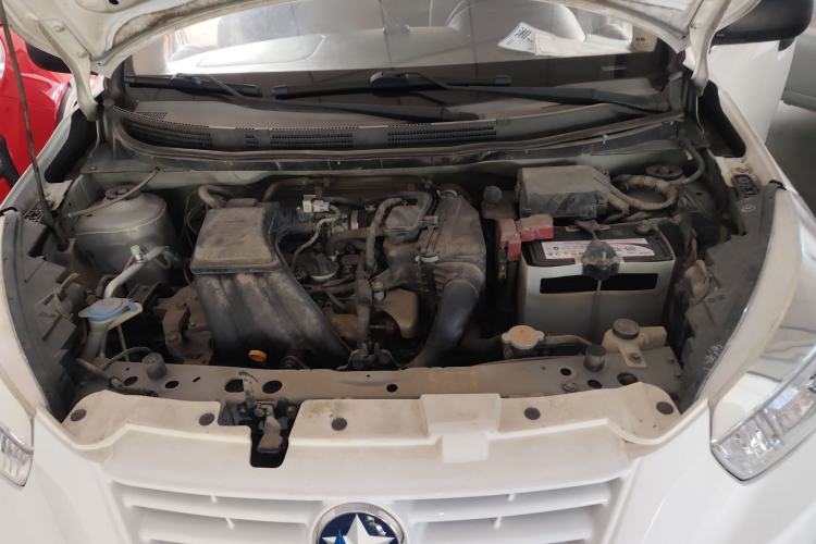 Used Venucia R30 2014 1.2L Manual Enjoyment Edition Engine Bay