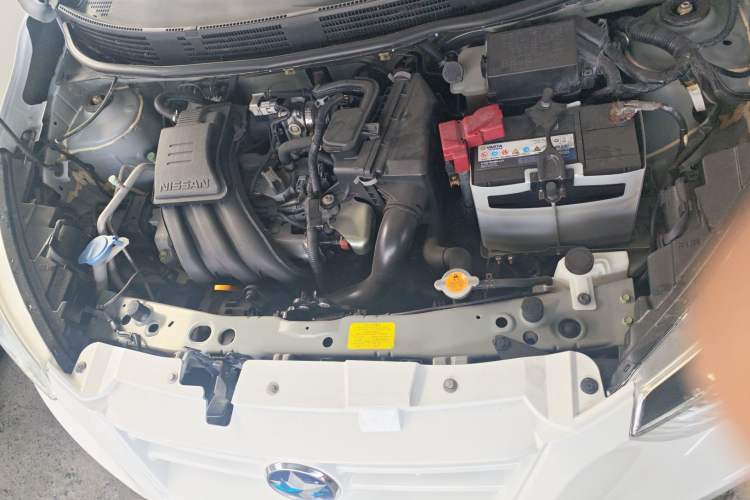 Used Venucia R30 2014 1.2L Manual Enjoyment Edition Engine Bay