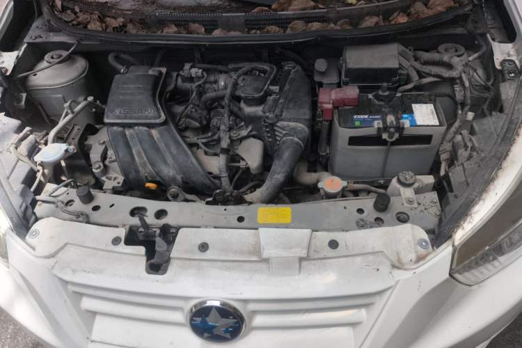 Used Venucia R30 2014 1.2L Manual Comfort Edition Engine Bay