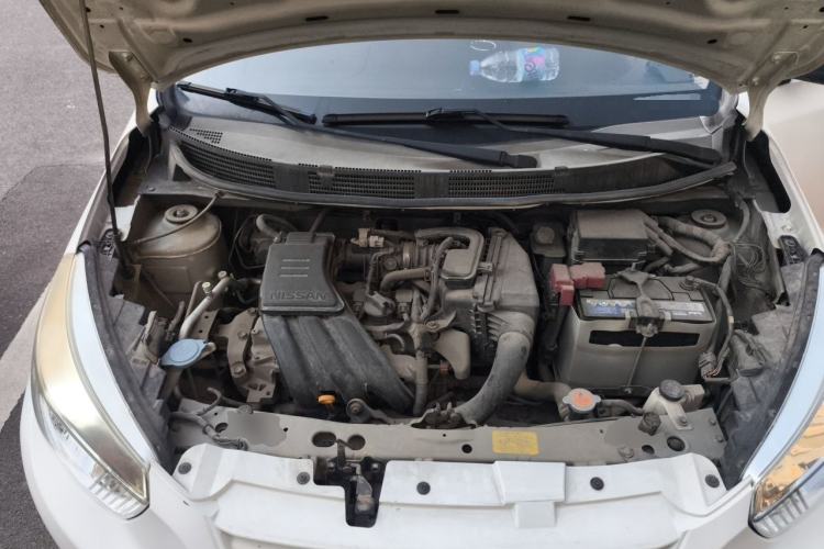 Used Venucia R30 2014 1.2L Manual Enjoyment Edition Engine Bay