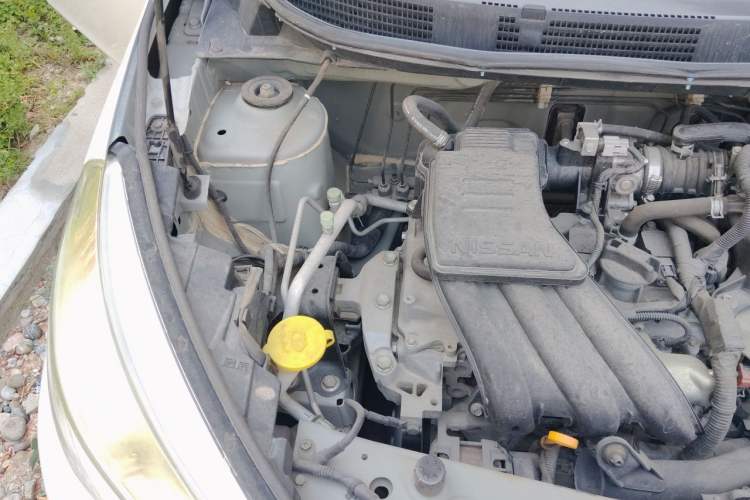 Used Venucia R30 2014 1.2L Manual Comfort Edition Engine Bay Right