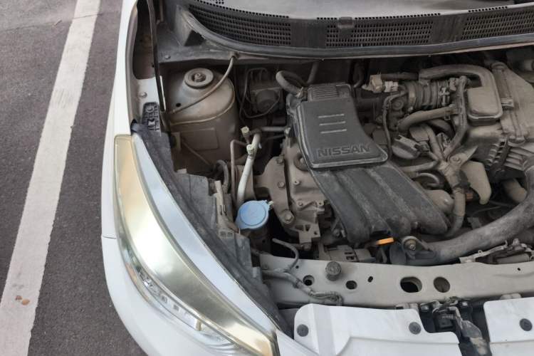 Used Venucia R30 2014 1.2L Manual Enjoyment Edition Engine Bay Right