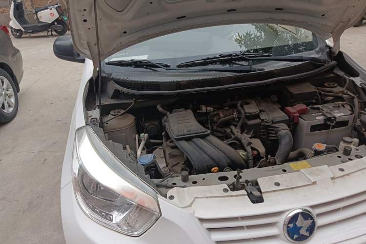 Used Venucia R30 2014 1.2L Manual Enjoyment Edition Engine Bay Right