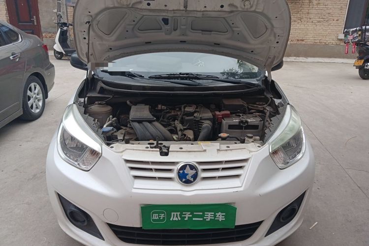 Used Venucia R30 2014 1.2L Manual Enjoyment Edition Engine Bay