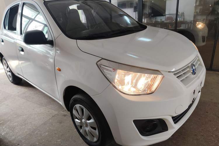 Used Venucia R30 2014 1.2L Manual Enjoyment Edition Exterior 1