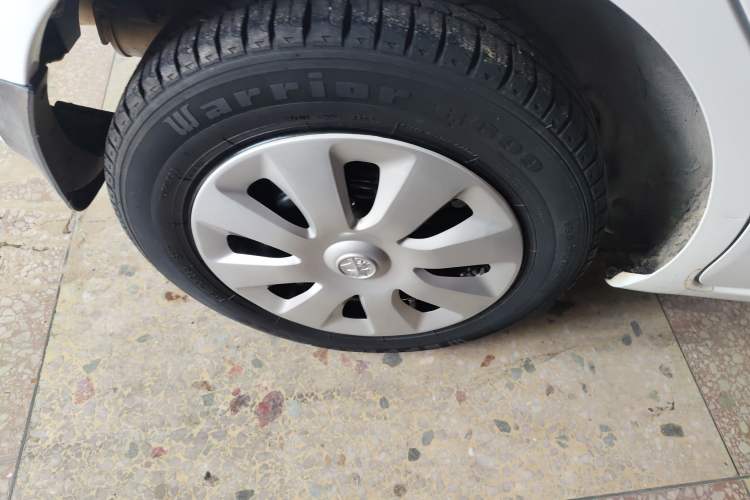 Used Venucia R30 2014 1.2L Manual Enjoyment Edition Exterior 5