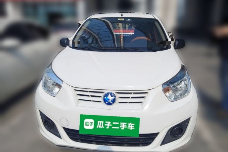 Used Venucia R30 2014 1.2L Manual Luxury Edition Front