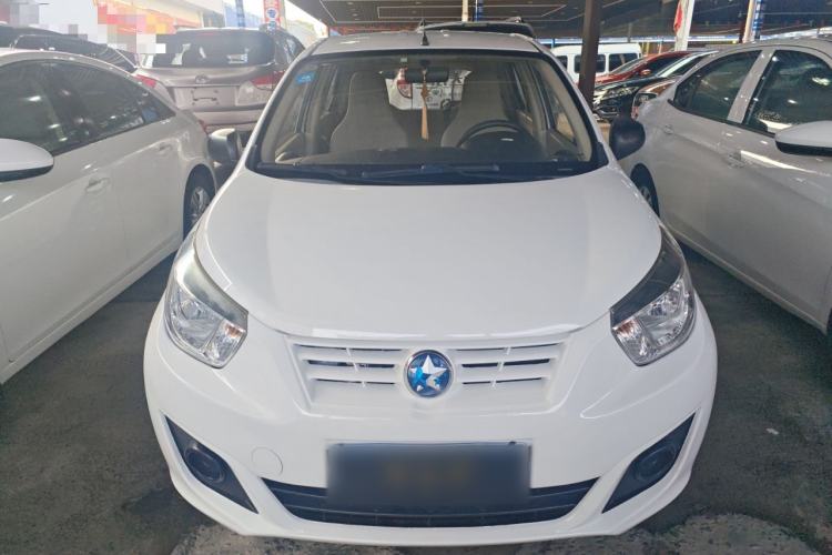 Used Venucia R30 2014 1.2L Manual Enjoyment Edition Front