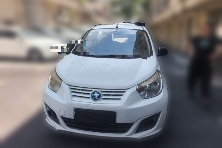 Used Venucia R30 2014 1.2L Manual Comfort Edition Front