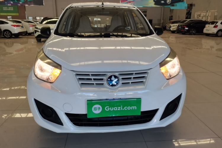 Used Venucia R30 2014 1.2L Manual Enjoyment Edition Front