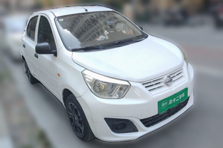 Used Venucia R30 2014 1.2L Manual Comfort Edition Front Right 45 Deg
