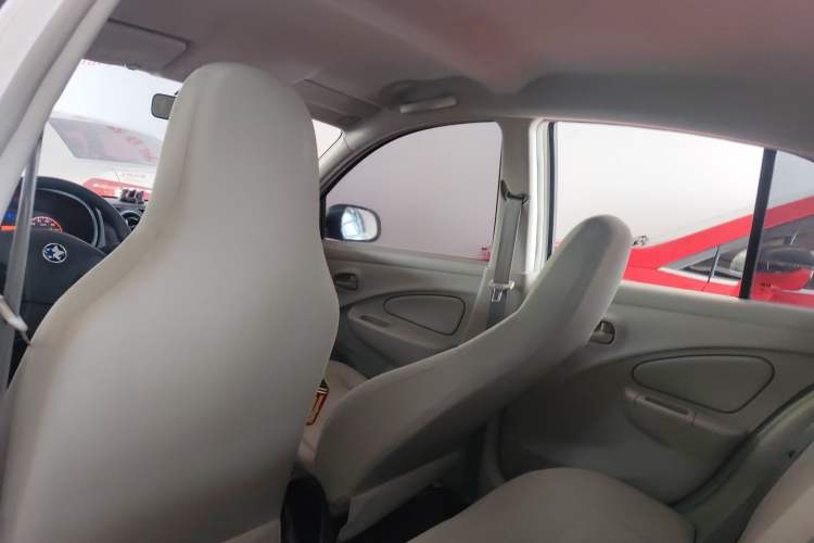 Used Venucia R30 2014 1.2L Manual Enjoyment Edition Headliner