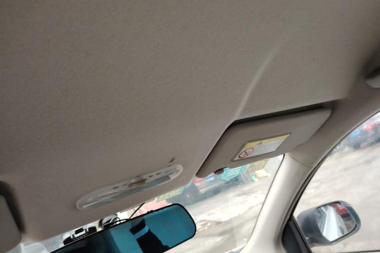 Used Venucia R30 2014 1.2L Manual Enjoyment Edition Headliner