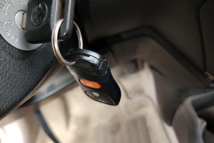 Used Venucia R30 2014 1.2L Manual Enjoyment Edition Interior 1