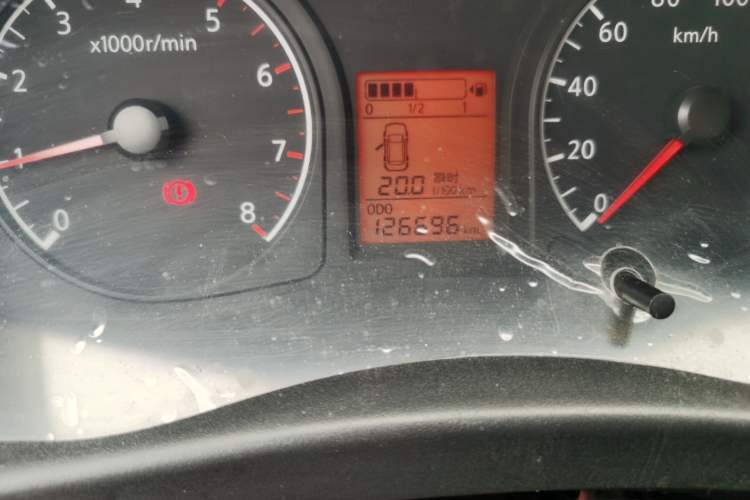 Used Venucia R30 2014 1.2L Manual Enjoyment Edition Odometer Close Up