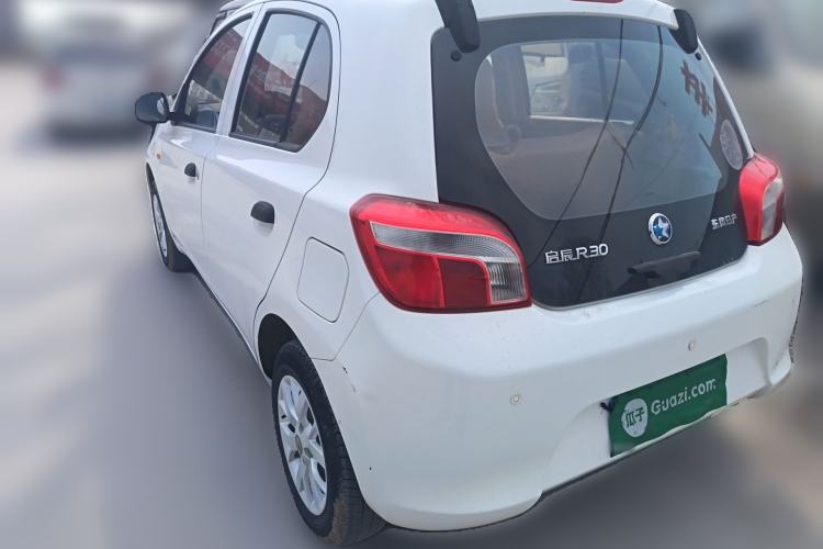 Used Venucia R30 2014 1.2L Manual Enjoyment Edition Rear Left 45 Deg