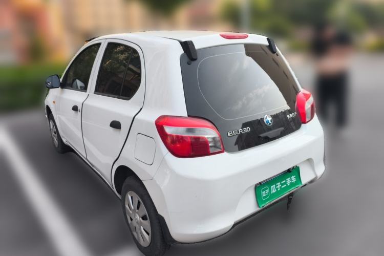 Used Venucia R30 2014 1.2L Manual Enjoyment Edition Rear Left 45 Deg