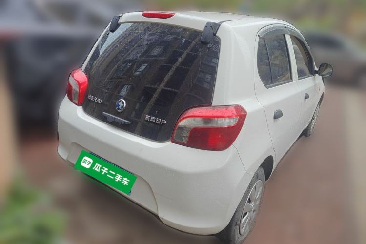 Used Venucia R30 2014 1.2L Manual Enjoyment Edition Rear Right 45 Deg
