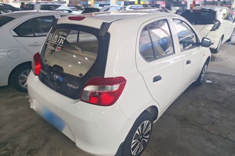 Used Venucia R30 2014 1.2L Manual Enjoyment Edition Rear Right 45 Deg
