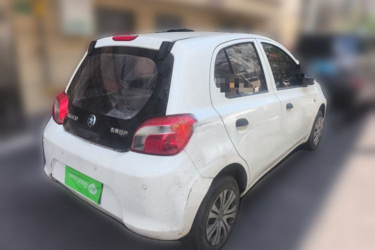Used Venucia R30 2014 1.2L Manual Comfort Edition Rear Right 45 Deg