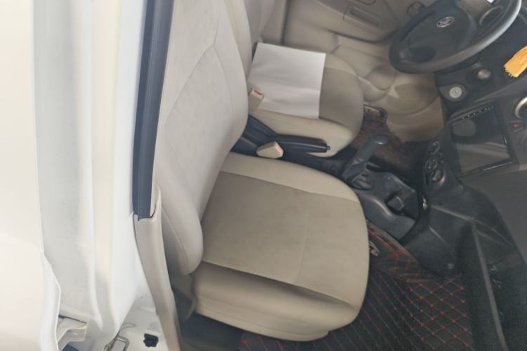 Used Venucia R30 2014 1.2L Manual Enjoyment Edition Right Front Seat