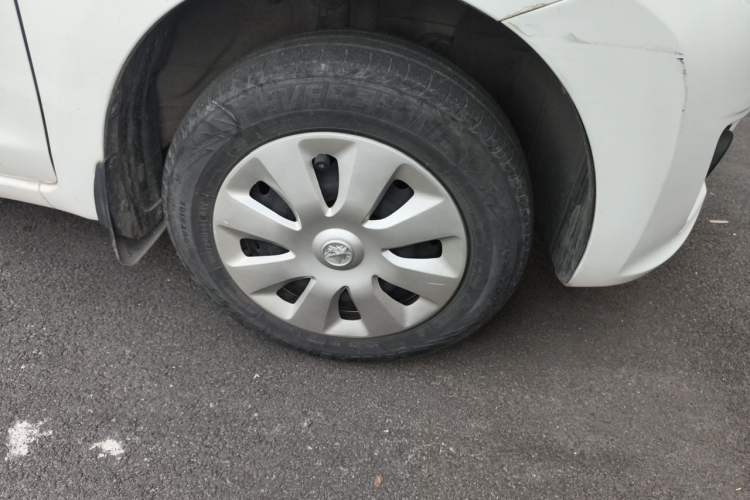 Used Venucia R30 2014 1.2L Manual Enjoyment Edition Right Front Wheel Hub