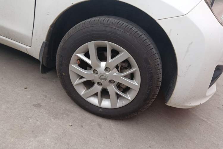 Used Venucia R30 2014 1.2L Manual Enjoyment Edition Right Front Wheel Hub