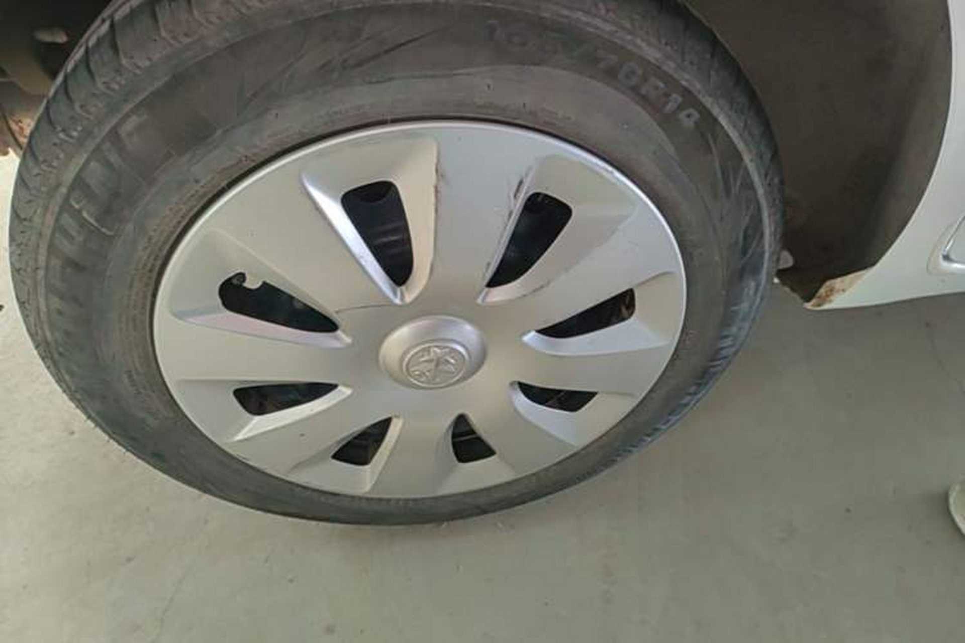 Used Venucia R30 2014 1.2L Manual Comfort Edition Right Rear Wheel Hub