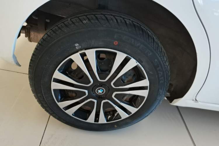 Used Venucia R30 2014 1.2L Manual Enjoyment Edition Right Rear Wheel Hub