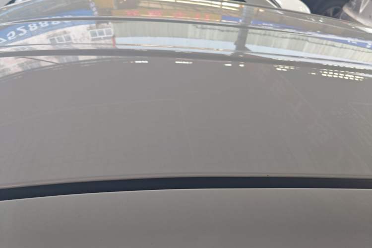 Used Venucia R30 2014 1.2L Manual Enjoyment Edition Roof