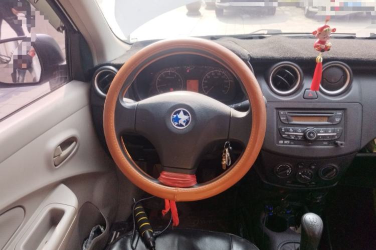 Used Venucia R30 2014 1.2L Manual Luxury Edition Steering Wheel