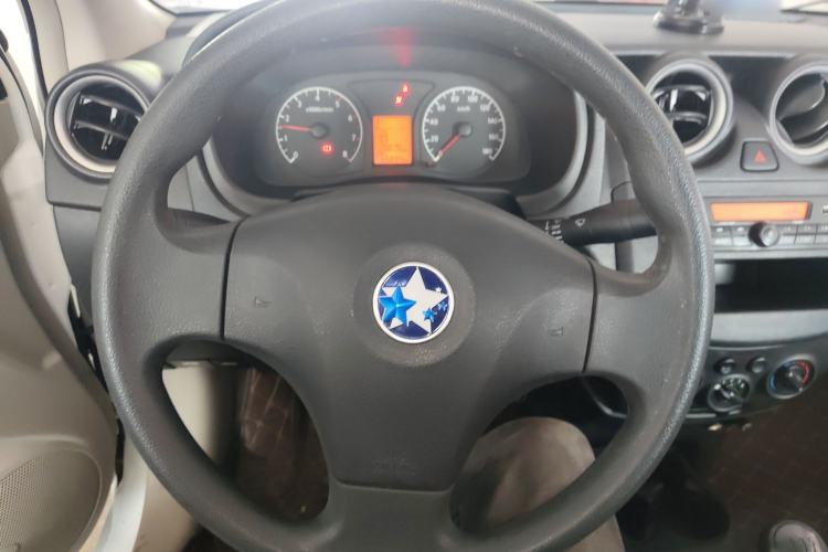 Used Venucia R30 2014 1.2L Manual Enjoyment Edition Steering Wheel
