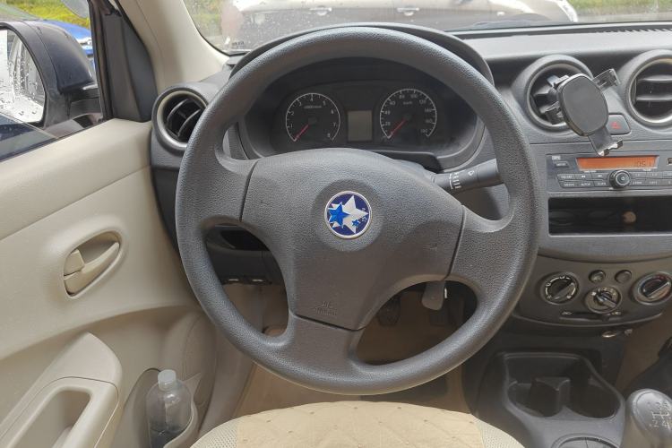 Used Venucia R30 2014 1.2L Manual Enjoyment Edition Steering Wheel