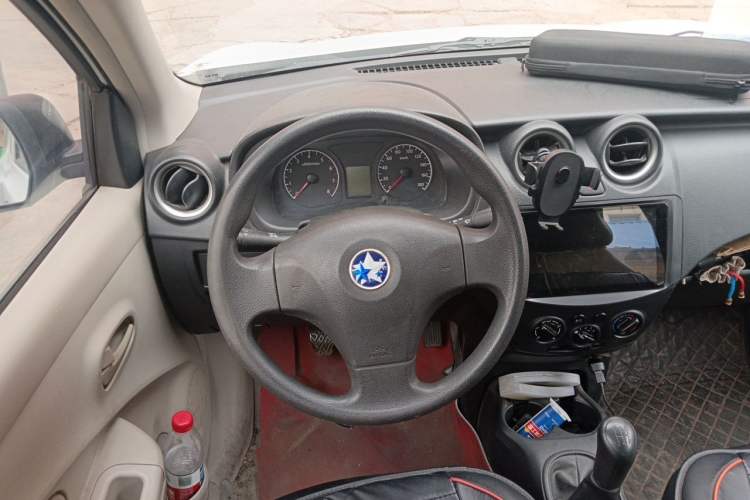 Used Venucia R30 2014 1.2L Manual Enjoyment Edition Steering Wheel
