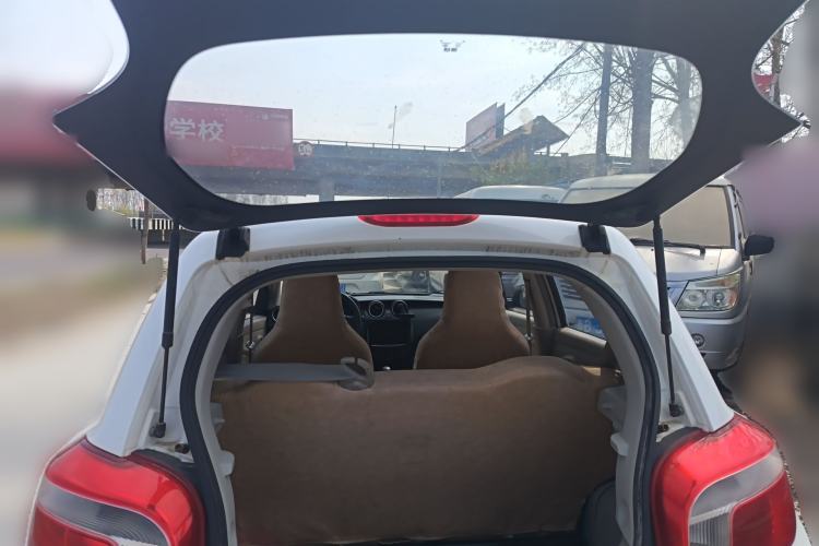 Used Venucia R30 2014 1.2L Manual Enjoyment Edition Trunk