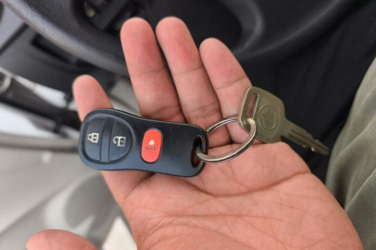 Used Venucia R30 2014 1.2L Manual Enjoyment Edition Vehicle Key
