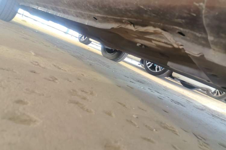 Used Venucia R30 2014 1.2L Manual Comfort Edition Chassis Front Right