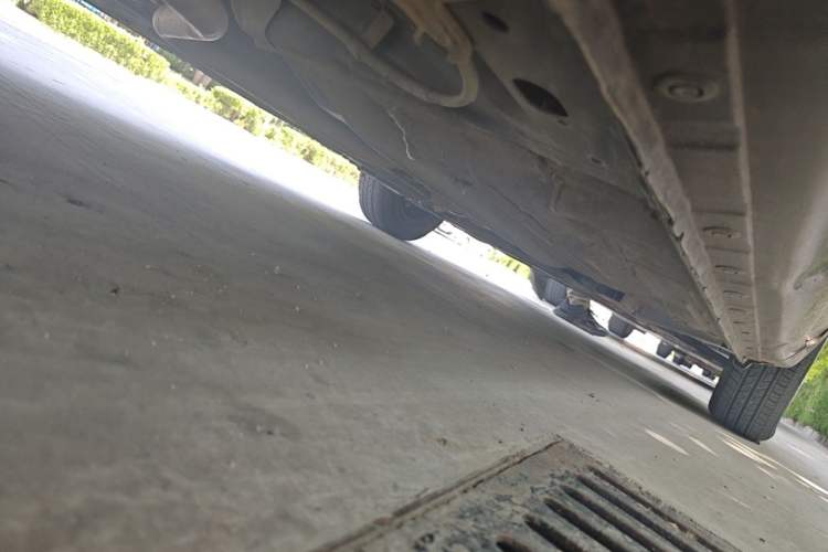 Used Venucia R30 2014 1.2L Manual Comfort Edition Chassis Rear Right