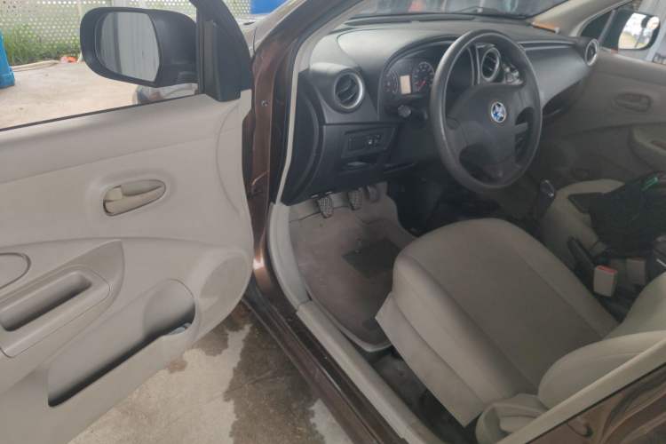 Used Venucia R30 2014 1.2L Manual Comfort Edition Driver Seat