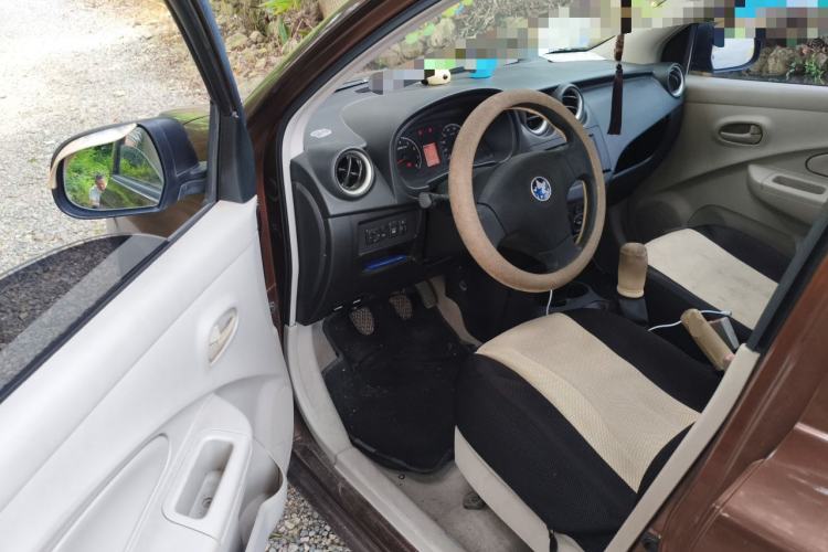 Used Venucia R30 2014 1.2L Manual Luxury Edition Driver Seat