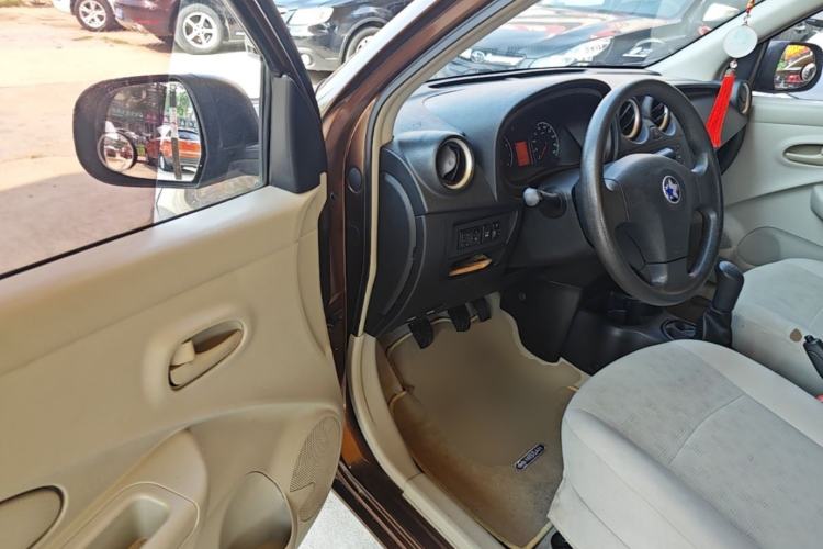 Used Venucia R30 2014 1.2L Manual Enjoyment Edition Driver Seat