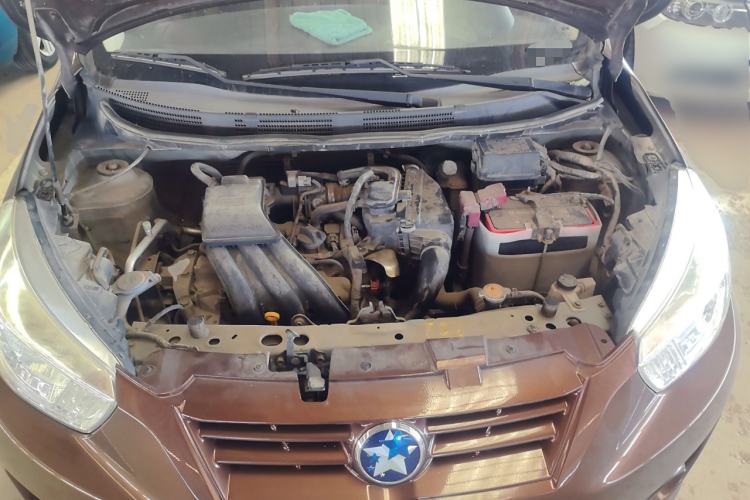 Used Venucia R30 2014 1.2L Manual Comfort Edition Engine Bay