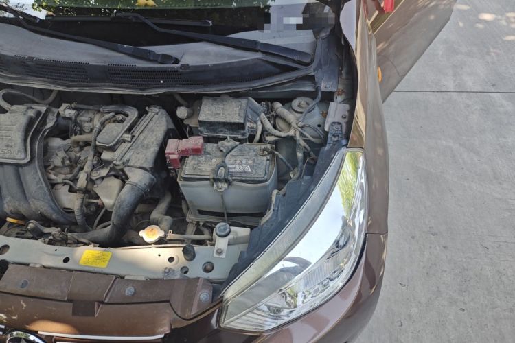 Used Venucia R30 2014 1.2L Manual Comfort Edition Engine Bay Left
