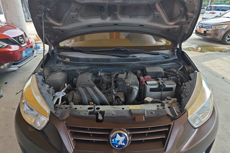 Used Venucia R30 2014 1.2L Manual Enjoyment Edition Engine Bay