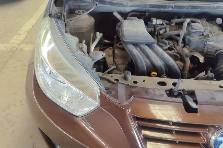 Used Venucia R30 2014 1.2L Manual Comfort Edition Engine Bay Right