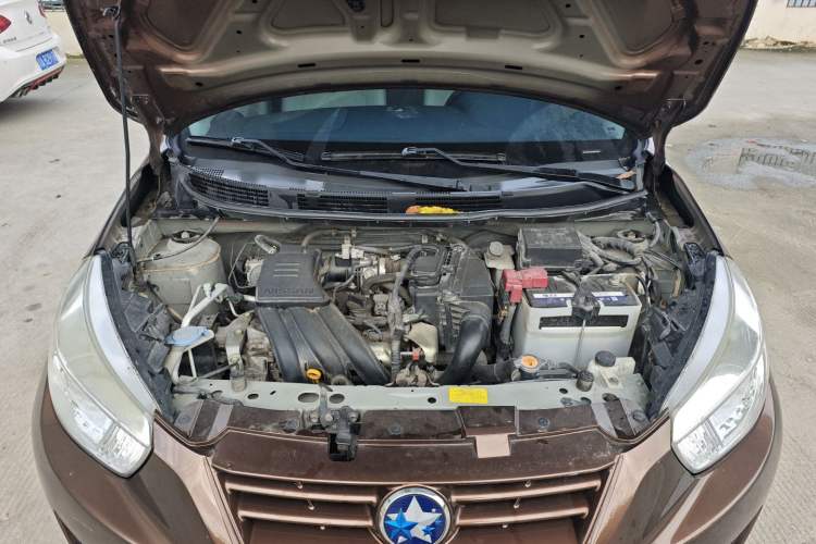 Used Venucia R30 2014 1.2L Manual Enjoyment Edition Engine Bay