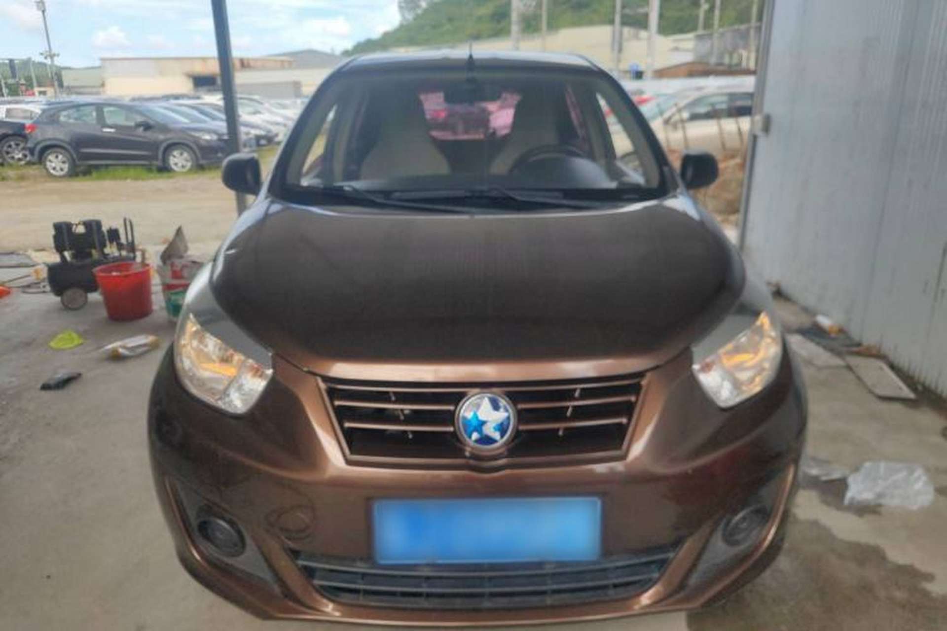 Used Venucia R30 2014 1.2L Manual Comfort Edition Front
