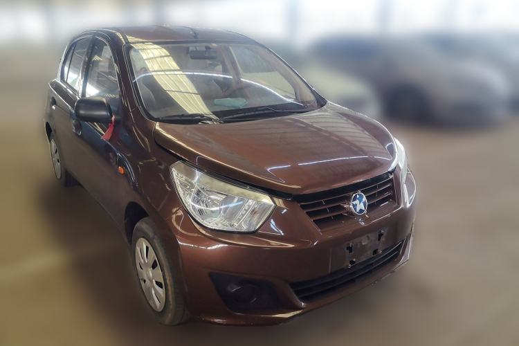 Used Venucia R30 2014 1.2L Manual Comfort Edition Front Right 45 Deg