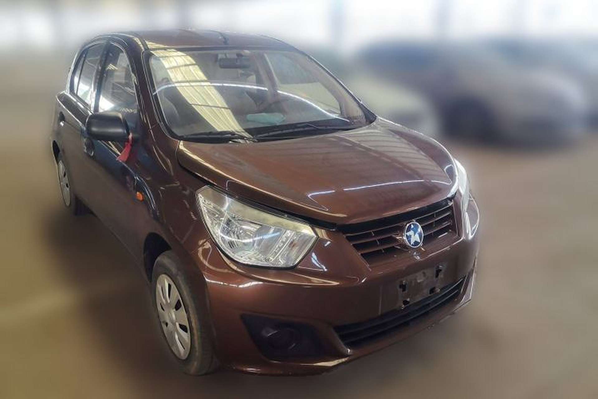 Used Venucia R30 2014 1.2L Manual Comfort Edition Front Right 45 Deg