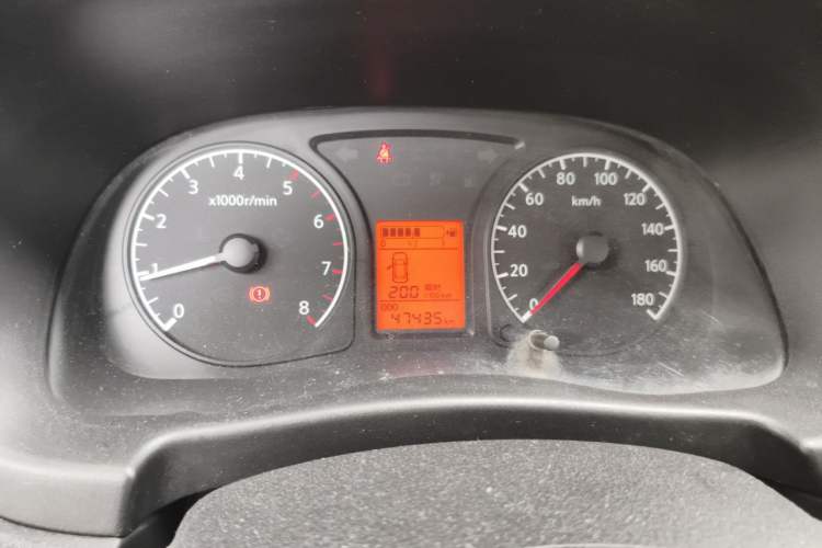 Used Venucia R30 2014 1.2L Manual Luxury Edition Instrument Cluster
